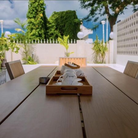 Discovery Saipan Hotel Гарапан Екстериор снимка